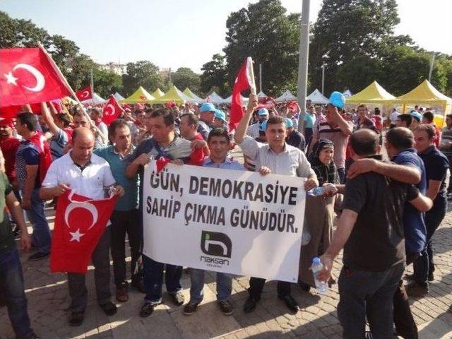 7 Bin Naksan Çalışanından Demokrasi Nöbetine Destek