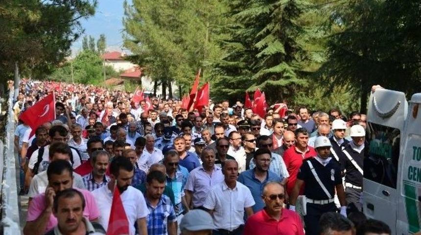 Darbe Şehidi Toprağa Verildi