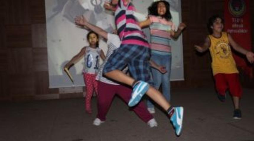 Ted Yaz Okulunda Beden Dili Eğitimi