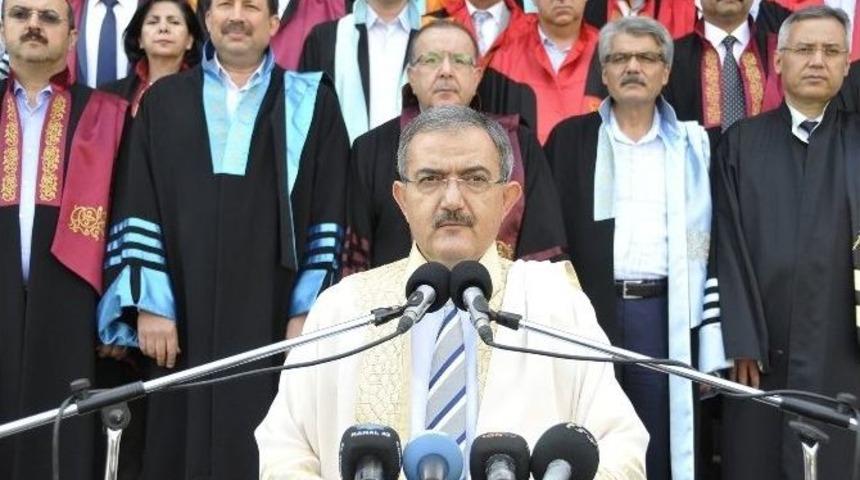 Sel&ccedil;uk &Uuml;niversitesi Senatosu Darbe Girişimini Lanetledi