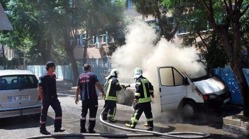 Park Halinde Alev Aldı