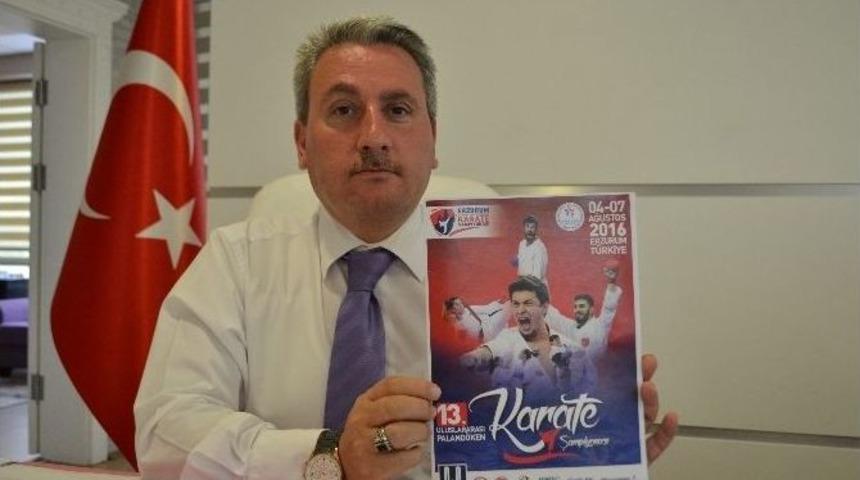 Karatecilerden Bayraklı Prova