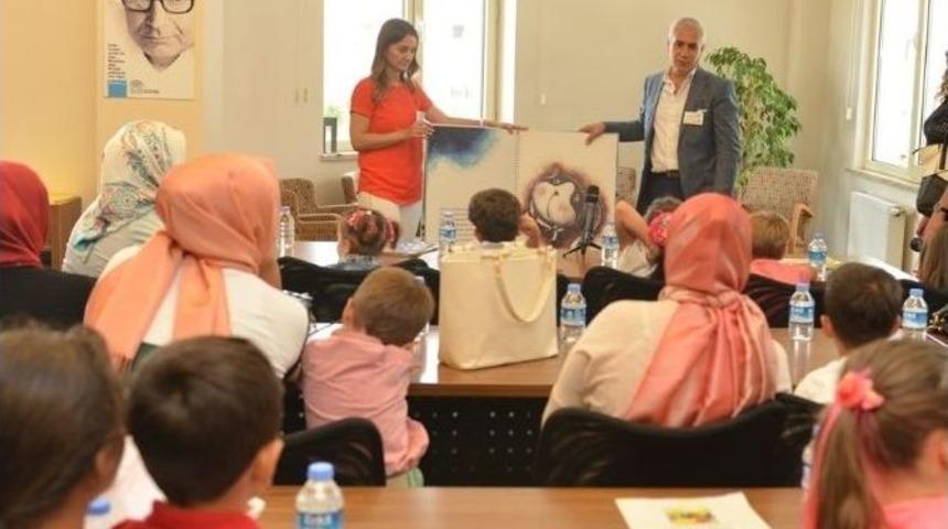 Bozbey &Ccedil;ocuklara Kitap Okudu