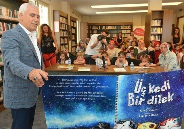 Bozbey Çocuklara Kitap Okudu