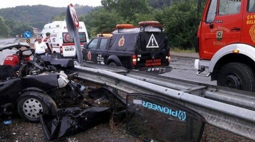 Otomobil Ref&uuml;je &Ccedil;ıktı: 2 &Ouml;l&uuml;