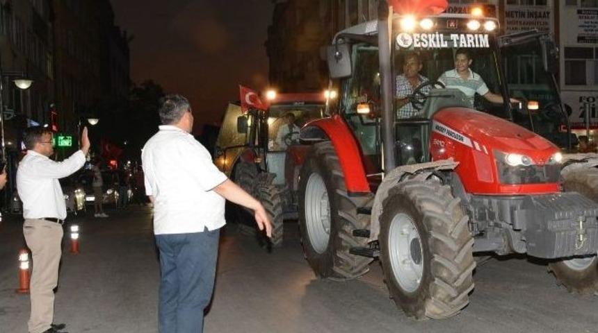 Aksaray&rsquo;da Trakt&ouml;rler Şehre İndi
