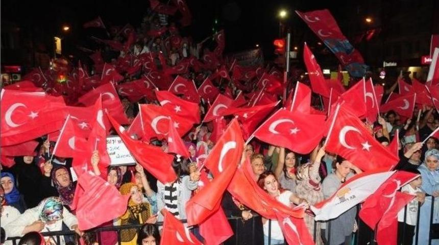 Van&rsquo;da Demokrasi N&ouml;beti Devam Ediyor