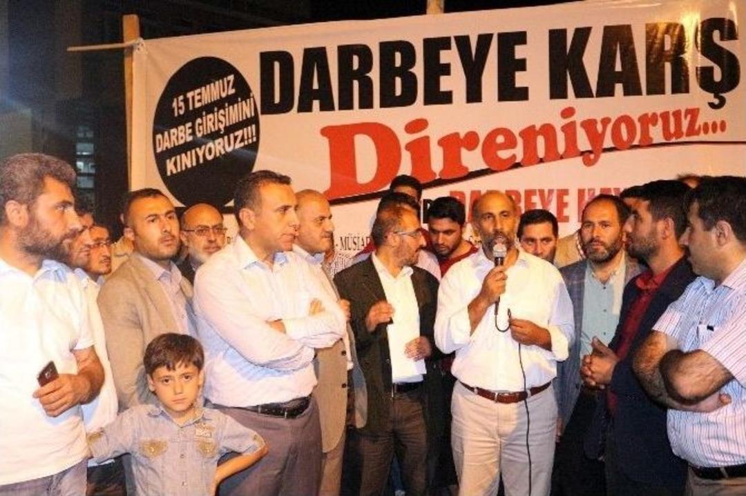 Ağrı&rsquo;da Demokrasi Direnişinin 5&rsquo;inci G&uuml;n&uuml;nde Halk Sokakları Terketmedi
