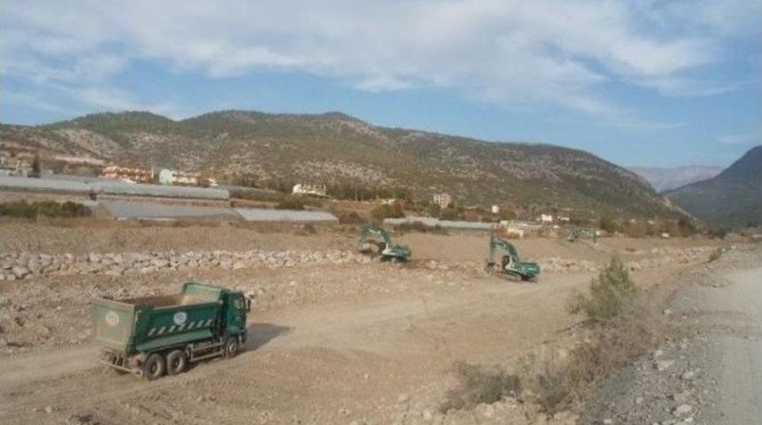 Gazipaşa&rsquo;da Taşkın Riski Azalıyor