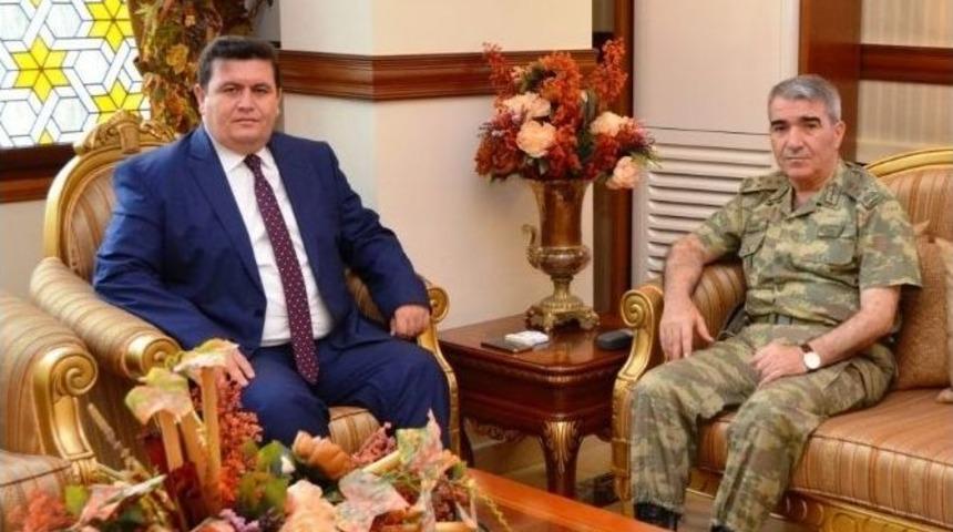 Vali Arslantaş; &ldquo;3. Ordu Sahasındaki 16 İlde Tek Bir Kurşun Atılmadı&rdquo;