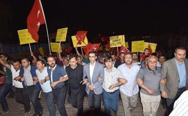 Ahlat’ta Darbe Karşıtı Askerlere Destek