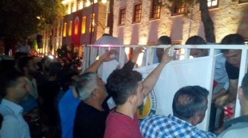 Tarım Kredi&rsquo;den Demokrasi N&ouml;betine Anlamlı Destek