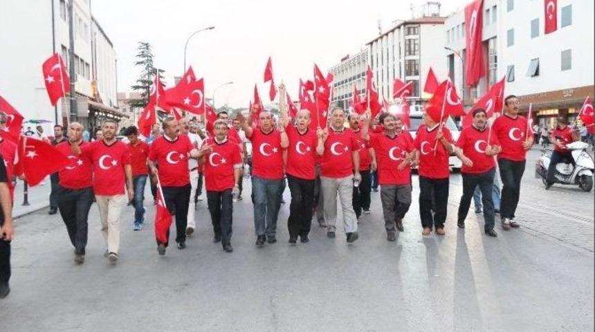 Esnaf Odası Başkanlarından Demokrasi Y&uuml;r&uuml;y&uuml;ş&uuml;