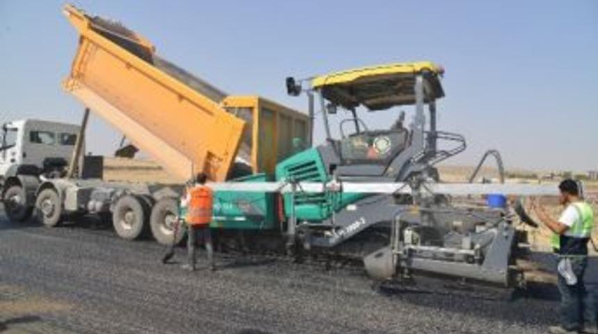 Kent Merkezinde Asfaltlama Hızla S&uuml;r&uuml;yor