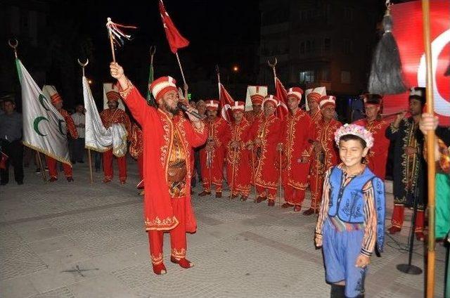 Demokrasi Nöbetine Mehteran Desteği