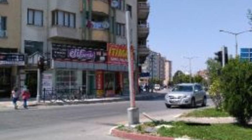 Afyonkarahisar&rsquo;da Bir Garip &ldquo;trafik Işığı&rdquo;