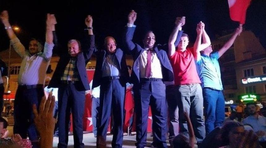 Ak Parti İl Başkanı H&uuml;seyin Cahit &Ouml;zden: