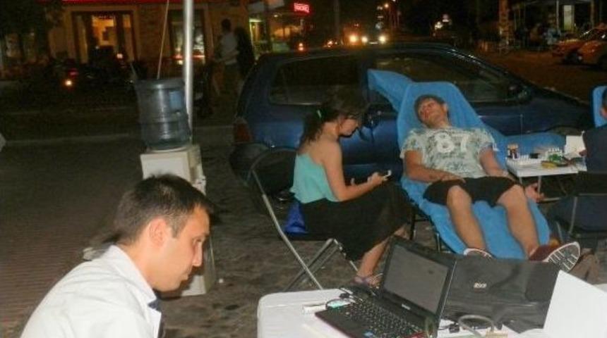 Fo&ccedil;a&rsquo;da Duyarlı Vatandaşlar Kan Bağışı Yaptı