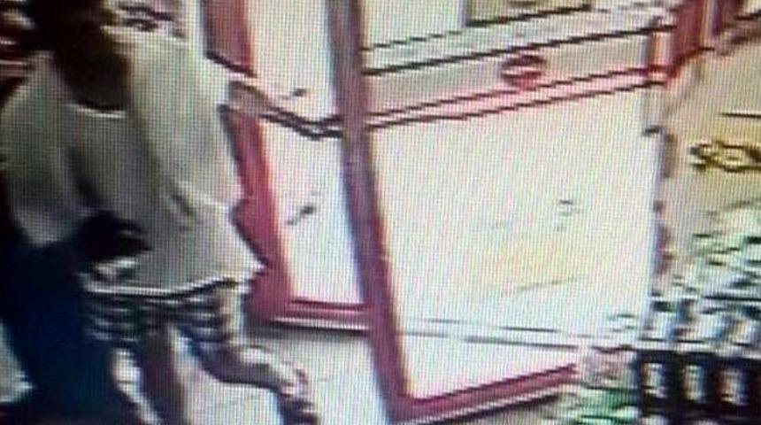 Darbeci Asker Tatilci Kılığında Alışveriş Yaptı