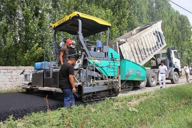 Tarihi Kervan Saray’ın Yolu Asfaltlanıyor