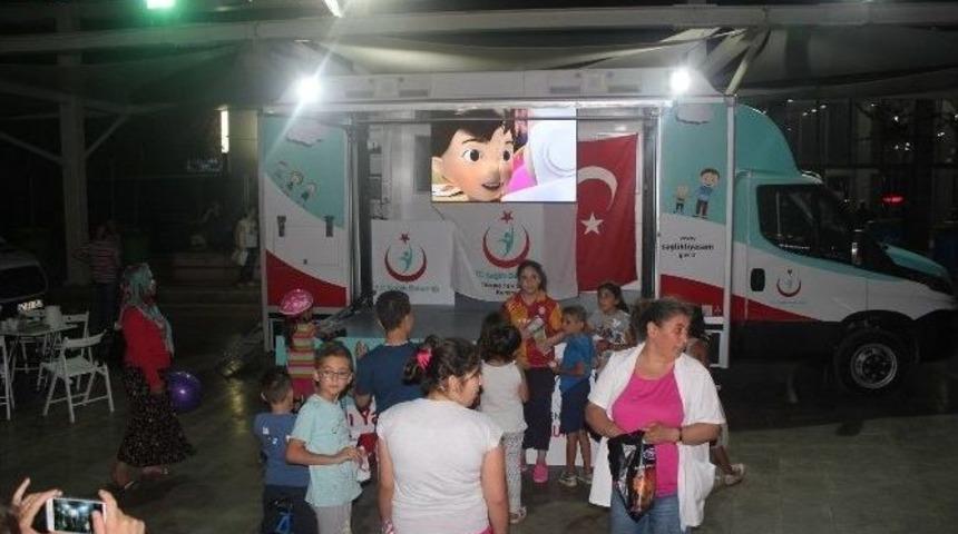 Aydın’da Sağlıkçılar Halkı Bilinçlendiriyor