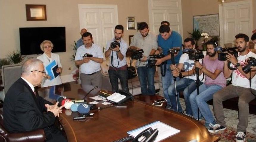 Manisa&rsquo;da 193 Kamu G&ouml;revlisi G&ouml;revden Uzaklaştırıldı