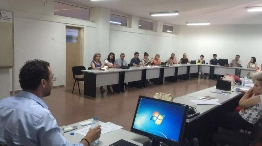 Aloğlu Deneyimlerini Kursiyerlerle Paylaştı