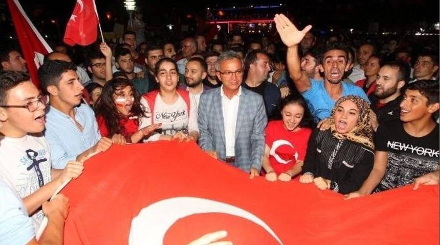 Başkan K&ouml;şker, Milli İrade Ve Demokrasi N&ouml;betine Katıldı