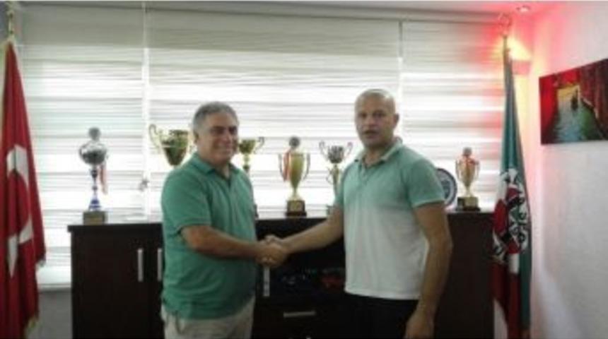 Yalovaspor Ahmet Yurtsever&rsquo;le Anlaştı