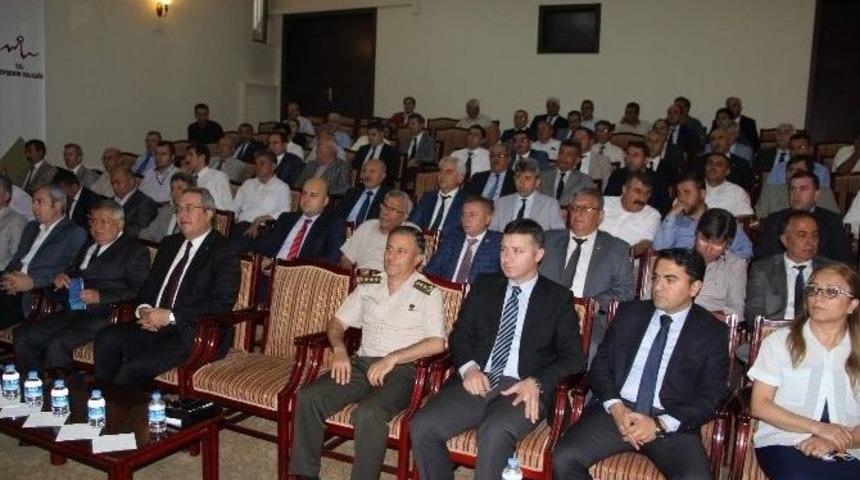 Vali Aktaş, Nevşehir&rsquo;de Belediye Başkanları Ve Daire M&uuml;d&uuml;rleri İle Toplantı Yaptı