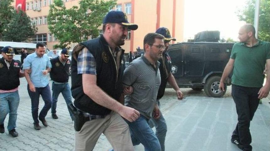 Muş&rsquo;ta 2 Hakim Tutuklandı