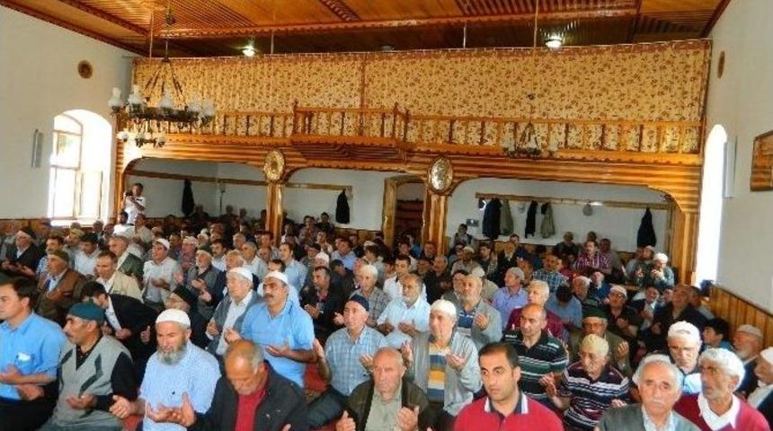 Posof&rsquo;tan Dua Ve Beddualar Semaya Y&uuml;kseliyor