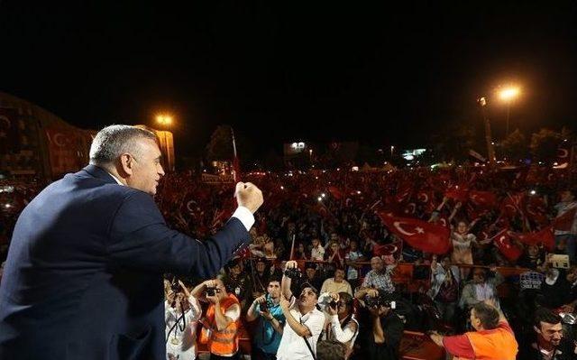 Sakarya Demokrasi Destanı Yazıyor