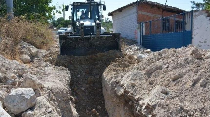 Sarıalan&rsquo;ın Kanalizasyon Hattı Yenileniyor