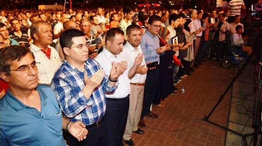 Kepez’den Demokrasi Nöbetine Tam Destek