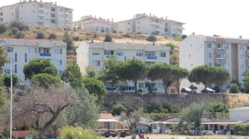 İzmir&rsquo;deki Kritik Askeri Lojmanda Arama Başlatıldı