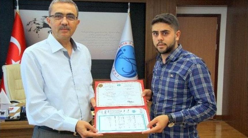 7 Aralık &Uuml;niversitesi 9 Bininci &Ouml;ğrencisi Mezun Oldu