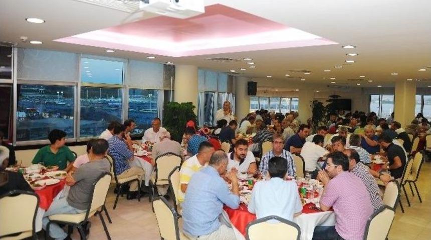 Tuzla Hemşehri Dernekleri Platformu, Darbe Girişimine Karşı Tek Y&uuml;rek Oldu