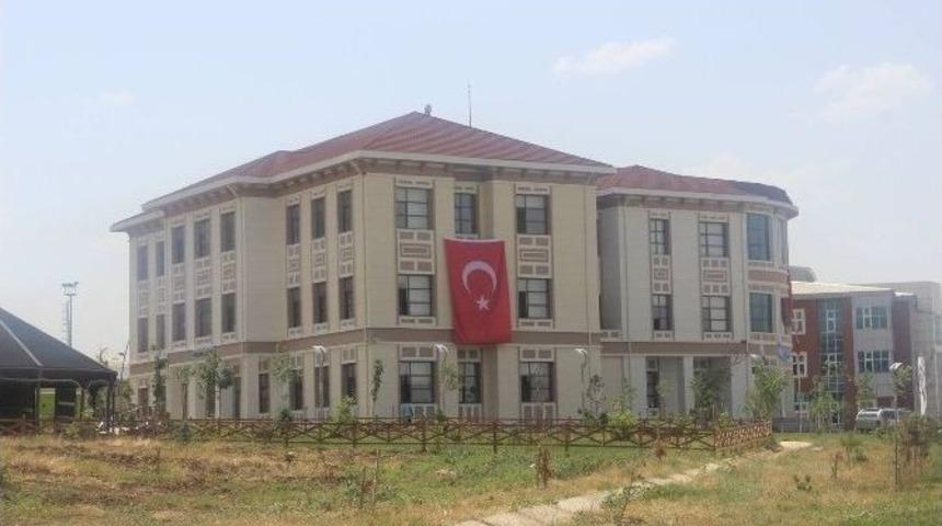 Muş&rsquo;ta 6 Dekan Ve 5 Myo M&uuml;d&uuml;r&uuml; İstifa Etti