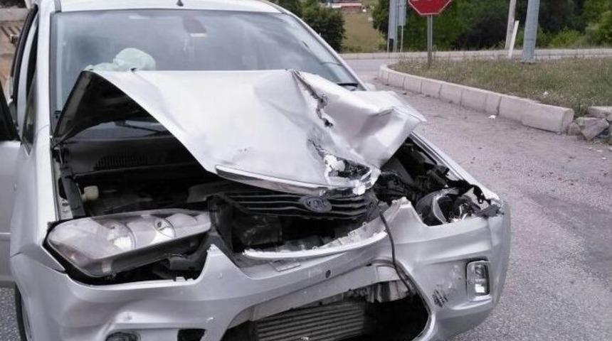 Samsun&rsquo;da Trafik Kazası: 2 Yaralı