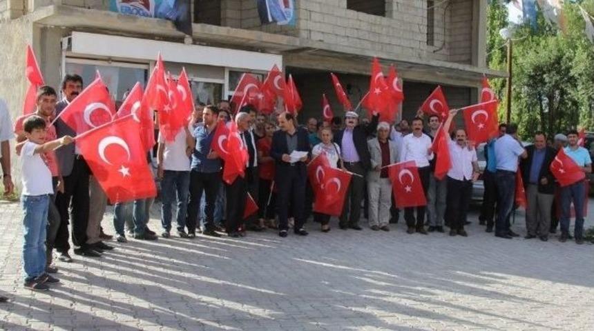Başkale&rsquo;de Darbe Protestosu