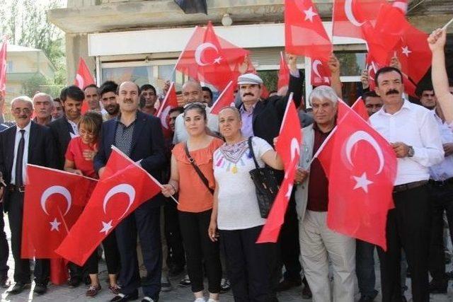 Başkale’de Darbe Protestosu