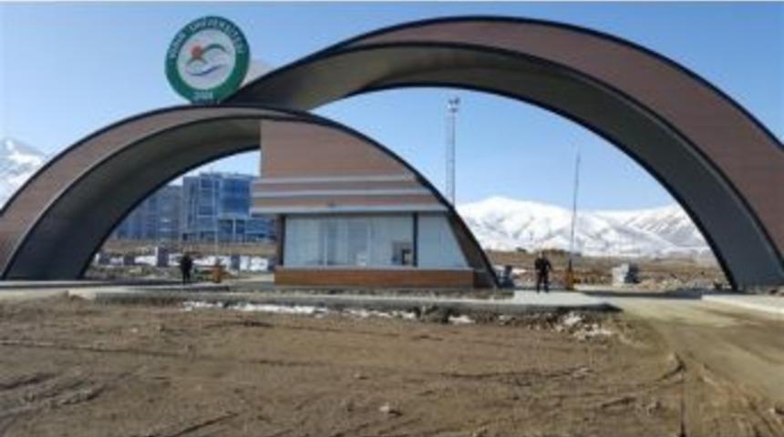 Iğdır&rsquo;da 6 Dekan İstifa Etti