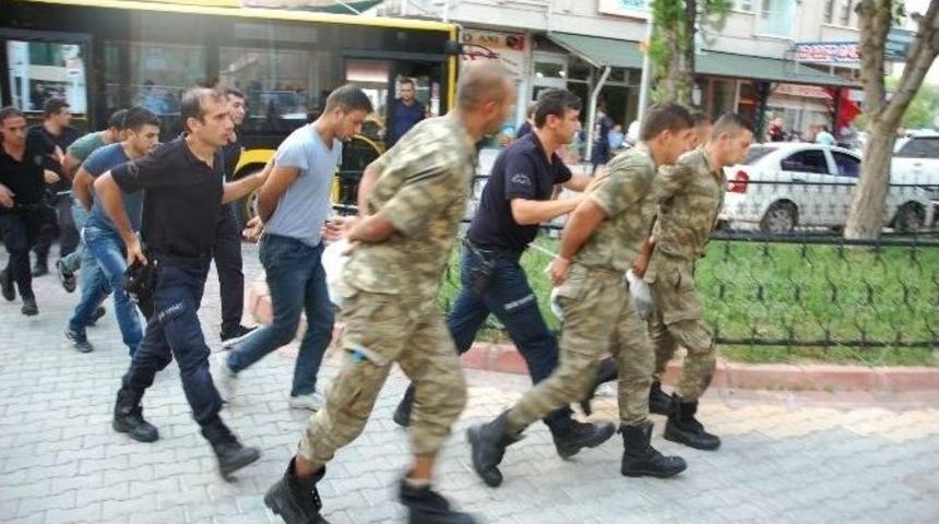 9 R&uuml;tbeli Asker Daha Tutuklandı