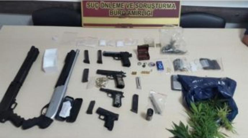 Gaziantep&rsquo;te Uyuşturucu Ve Silah &Uuml;retim Operasyonu