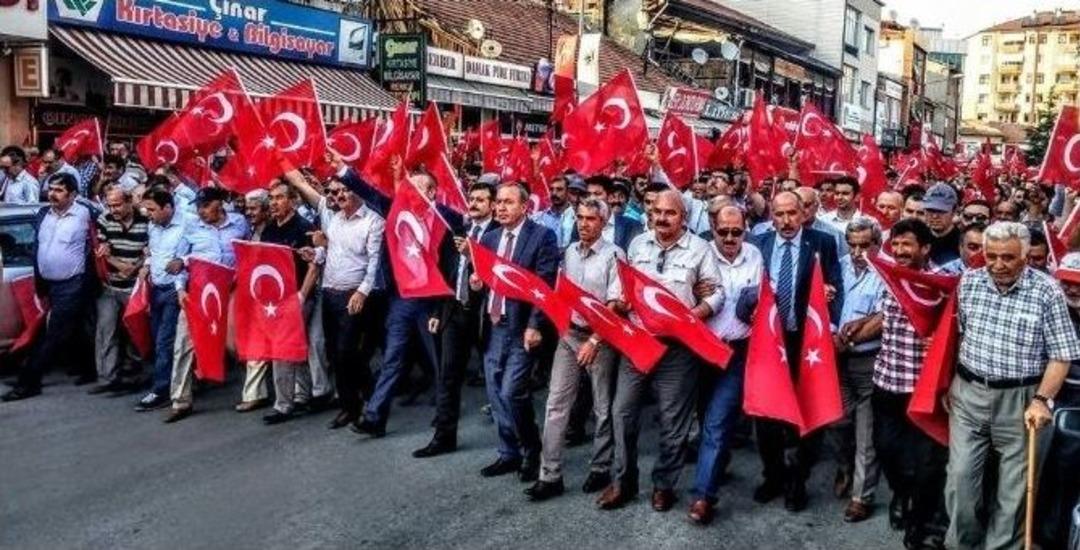 Sungurlu&rsquo;da &rsquo;demokrasi Y&uuml;r&uuml;y&uuml;ş&uuml;&rsquo; D&uuml;zenlendi