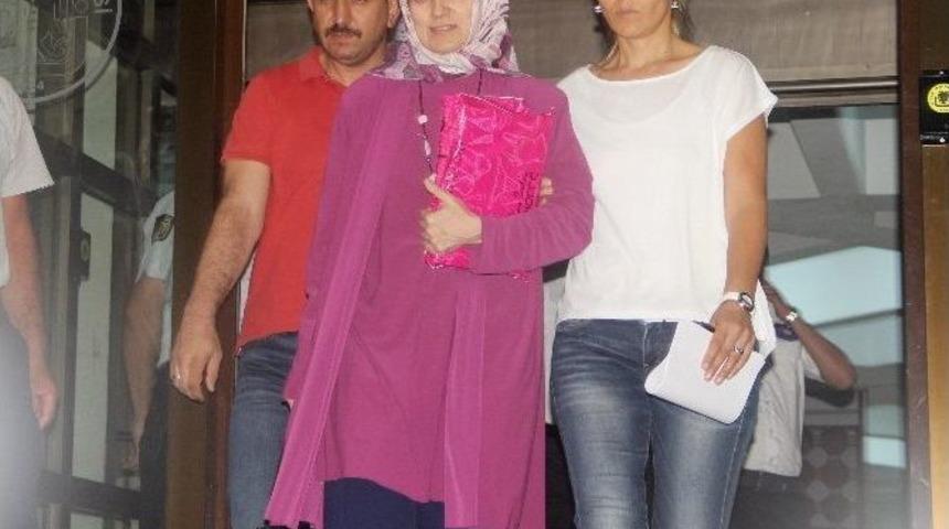 D&uuml; Rekt&ouml;r&uuml; Sara&ccedil; G&ouml;zaltına Alındı