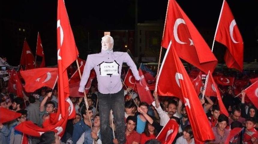 Eskişehir Halkı Demokrasi N&ouml;betinin 6. Gecesinde