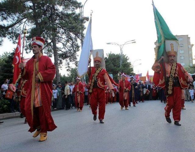 Elazığ’da Mehteranlı Demokrasi Yürüyüşü