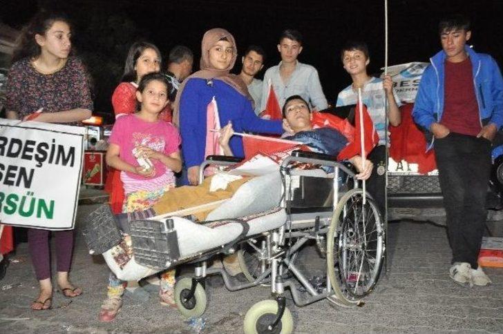 Hasta Yatağında Demokrasi Nöbetine Geldi G3